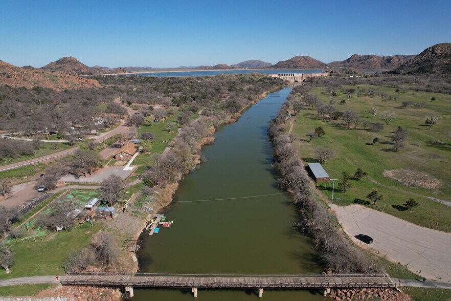 More Photos Of 42851 E County Road 1470, Lone Wolf Land For Sale