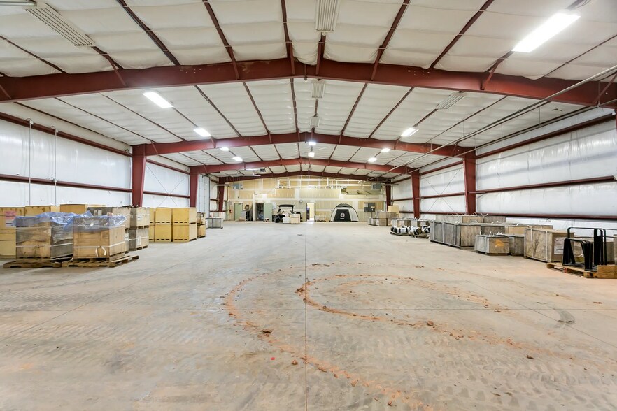 More Photos Of 3183 Highway 22 N, Dickinson Warehouse For Lease