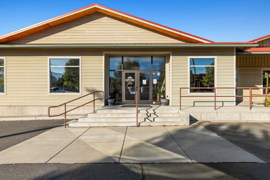 More Photos Of 422 S 5th St, Klamath Falls Office For Sale