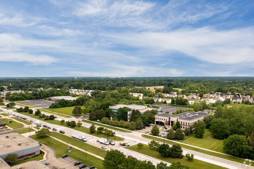 More Photos Of 1639 E Big Beaver Rd, Troy Medical For Lease