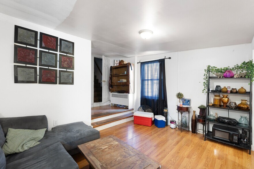 More Photos Of 125 W State St, Kennett Square Apartments For Sale