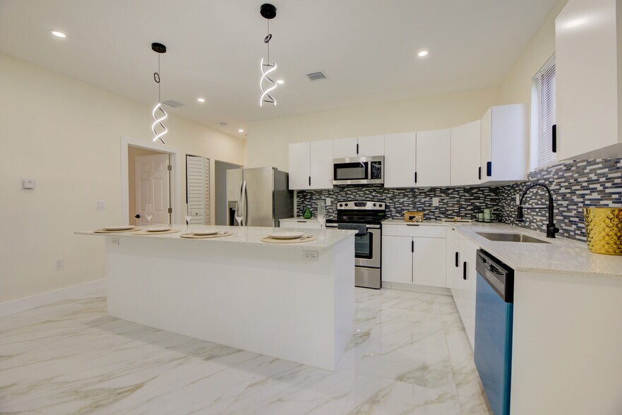 More Photos Of 742 NW 70th St, Miami Apartments For Sale