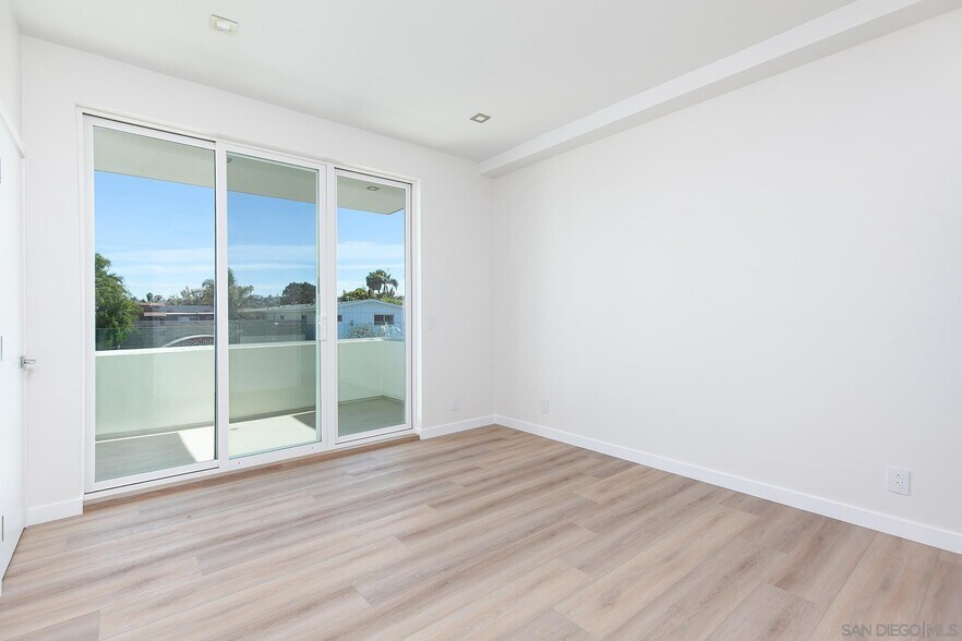 More Photos Of 2158 & 2166 Abbott st, San Diego Apartments For Sale