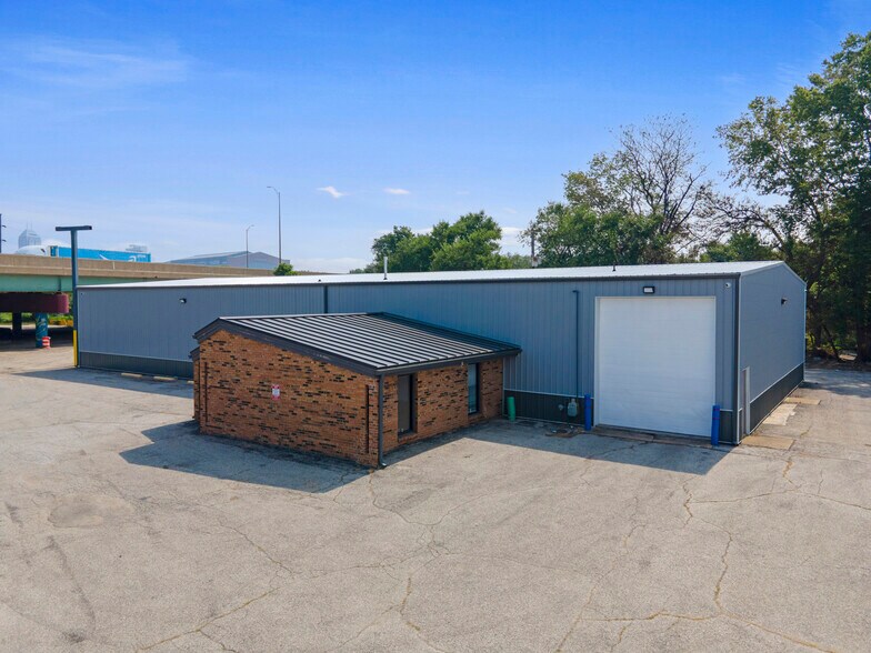 More Photos Of 1091 Kentucky Ave, Indianapolis Warehouse For Lease