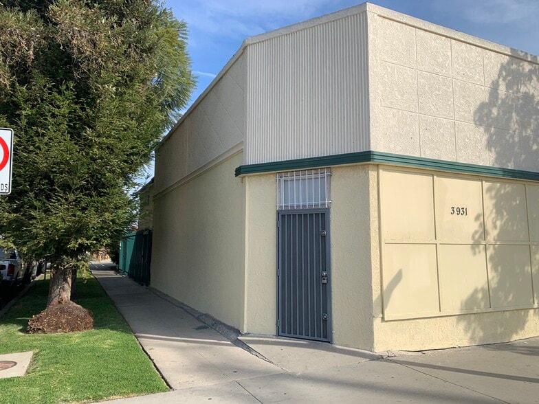 More Photos Of 3927-3931 W Jefferson Blvd, Los Angeles Flex For Lease