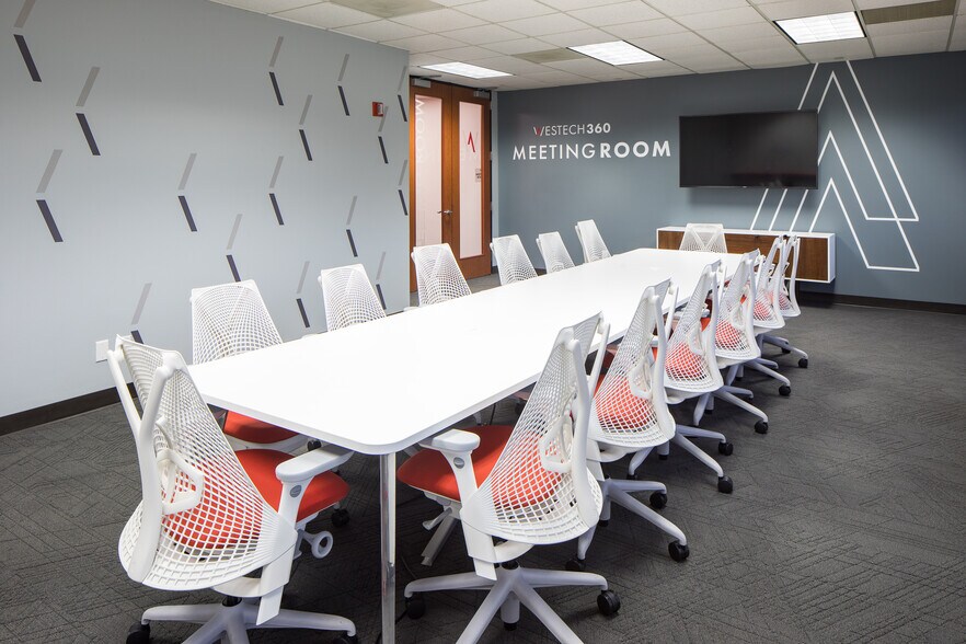 More Photos Of 8911 N Capital Of Texas Hwy, Austin Coworking Space