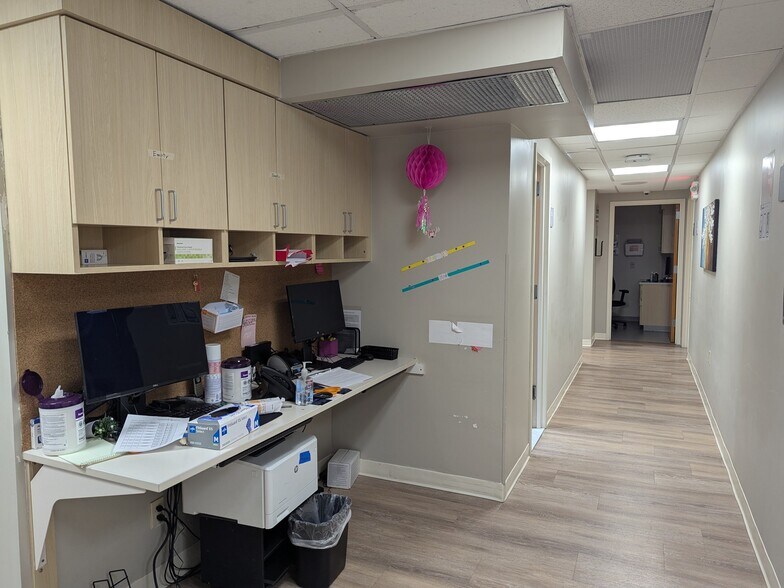 More Photos Of 775 Park Ave, Huntington Medical For Lease