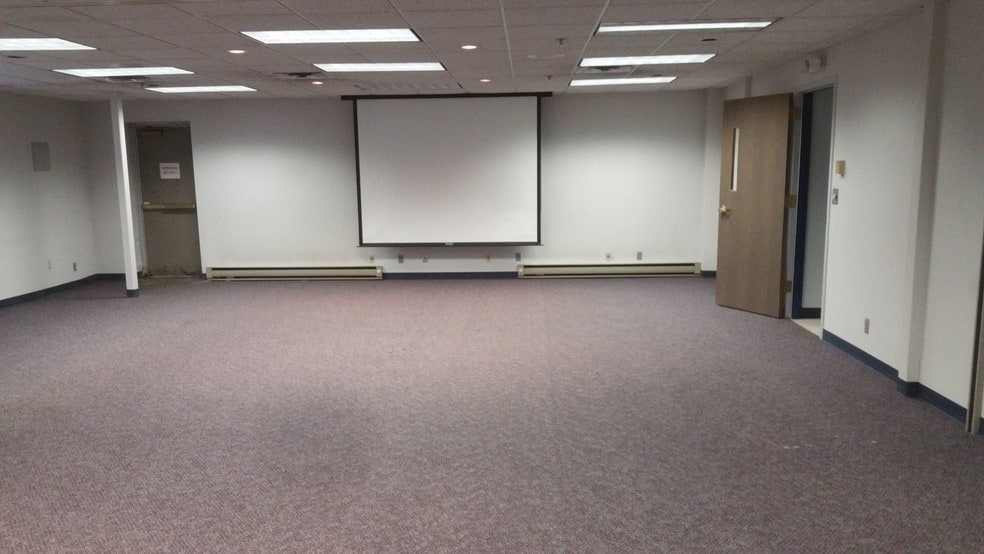 More Photos Of 721 E State St, Rockford, Rockford Apartments For Sale