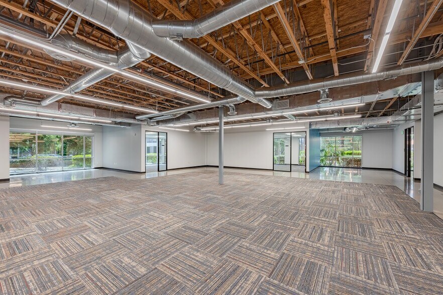 More Photos Of 25371 Commercentre Dr, Lake Forest Office For Sale