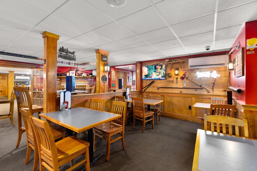 More Photos Of 11 Farmington Rd, Rochester Restaurant For Sale