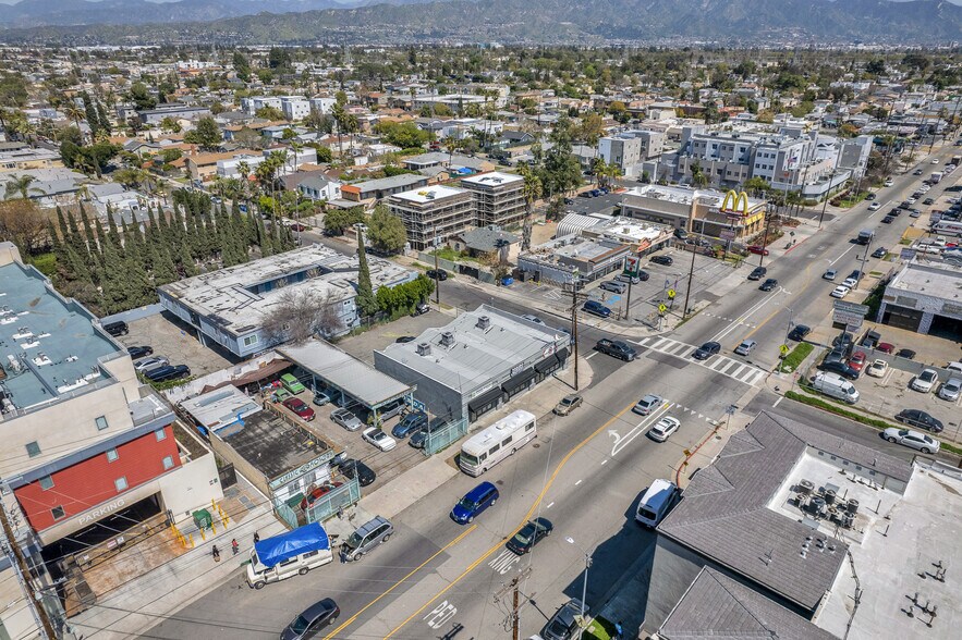 More Photos Of 11119-11123 Burbank Blvd, North Hollywood Storefront Retail Office For Lease