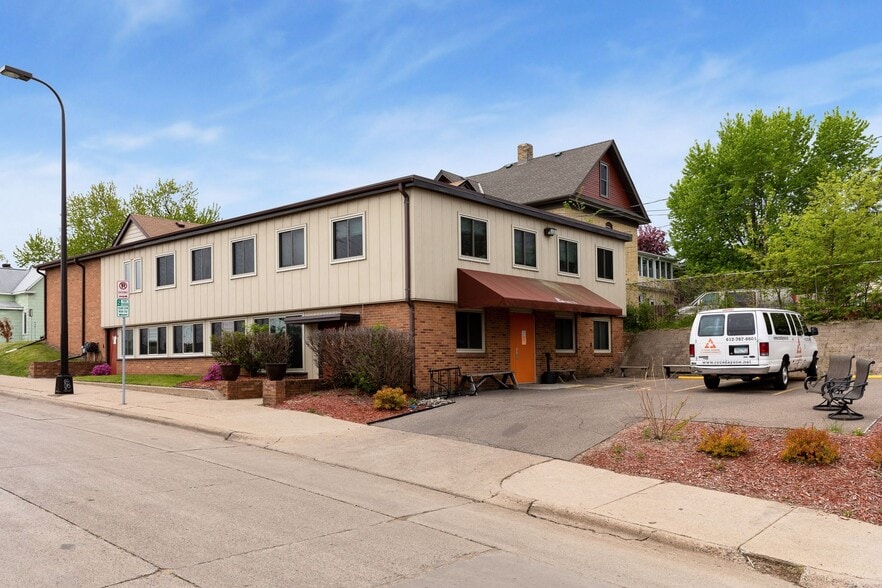 Primary Photo Of 800 N 42nd Ave, Minneapolis Medical For Lease