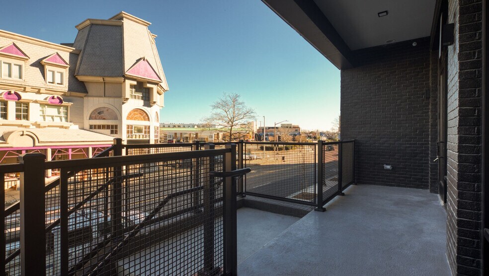 More Photos Of 225 W Olney Rd, Norfolk Apartments For Sale