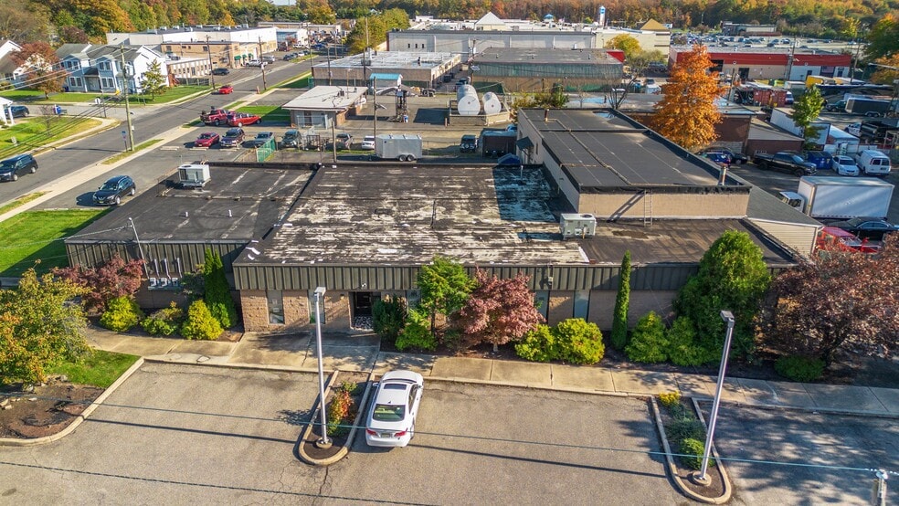More Photos Of 1150 Newton St, North Brunswick Warehouse For Lease
