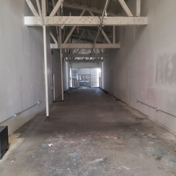 More Photos Of 4120-4128 S Broadway Ave, Los Angeles Storefront For Lease