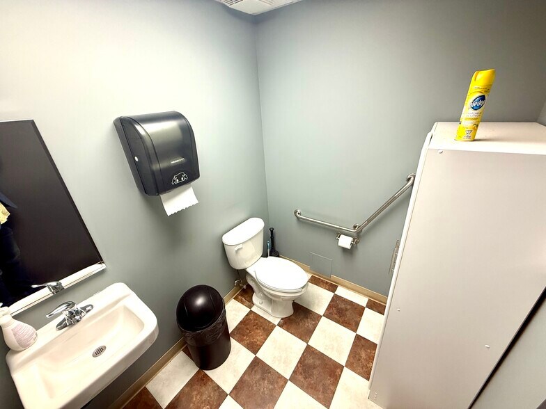 More Photos Of 4351 104th Ave SE, Calgary Warehouse For Sale