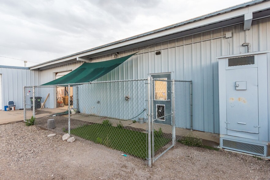 More Photos Of 848 W Hadley Ave, Las Cruces Light Manufacturing For Lease