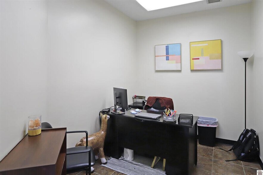 More Photos Of 145 Vine St, Benton Medical For Sale