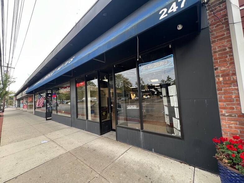 More Photos Of 237-247 Tarrytown Rd, White Plains Storefront For Lease