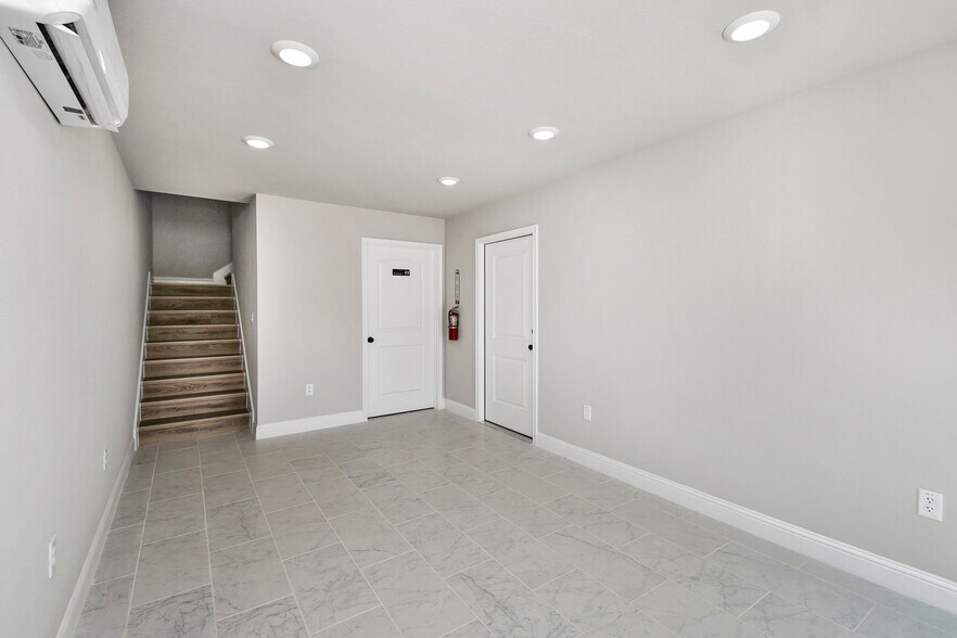More Photos Of 31588 Industrial Park Dr, Pinehurst Flex For Lease