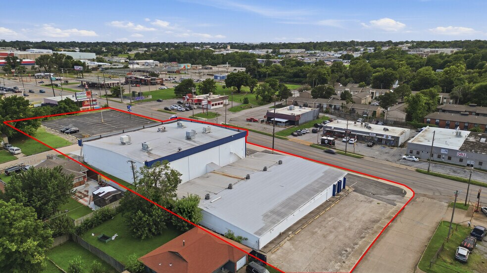 More Photos Of 851 S Sheridan Rd, Tulsa Freestanding For Sale