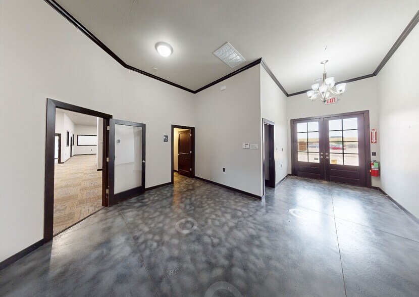 More Photos Of 1716 Signal Ridge Dr, Edmond Office For Sale
