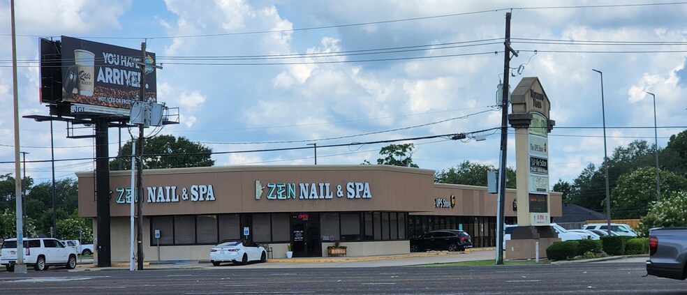 More Photos Of 3316 Highway 365, Nederland General Retail For Sale