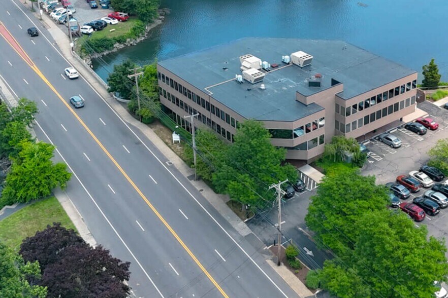 Primary Photo Of 1 Post Rd, Fairfield Office For Lease