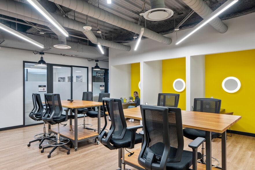 More Photos Of 3060 Williams Dr, Fairfax Office For Lease