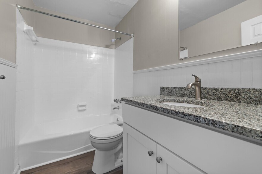 More Photos Of 625 W Princess Anne Rd, Norfolk Apartments For Sale