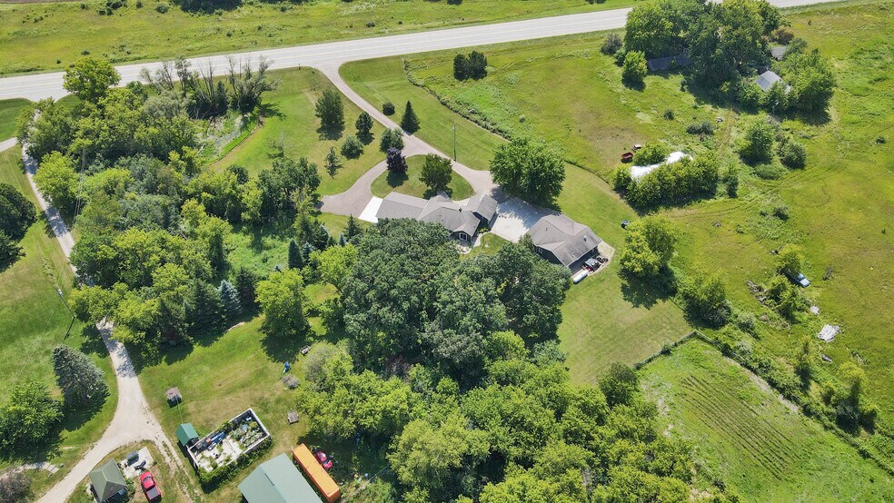 More Photos Of W12203 Highway 23, Ripon Auto Repair For Sale