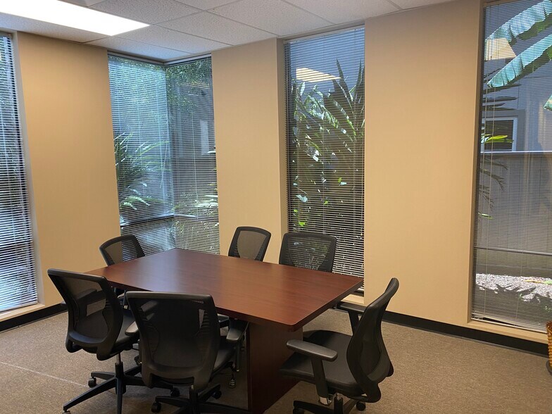 More Photos Of 1345 Campbell Rd, Houston Medical For Lease