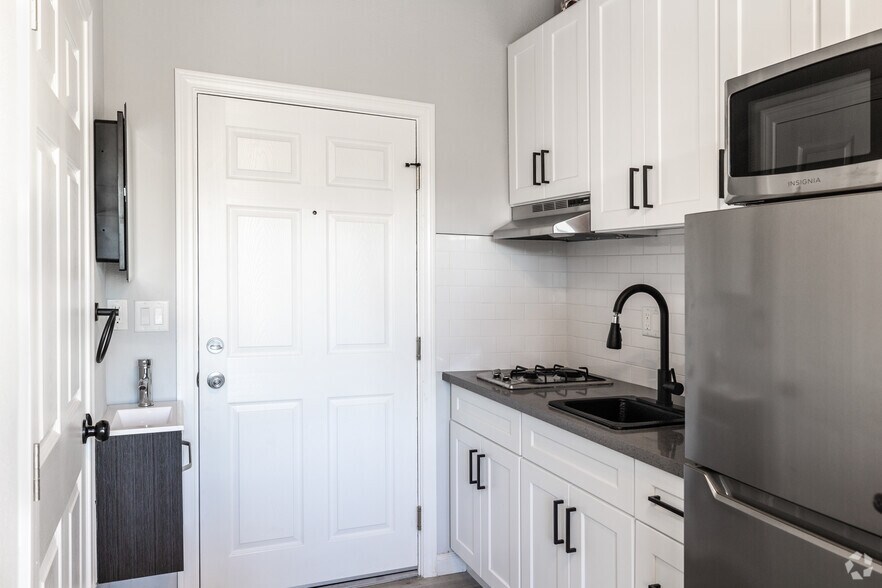 More Photos Of 1864 Cordova St, Los Angeles Apartments For Sale