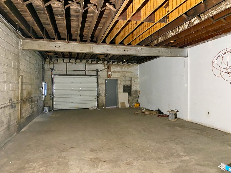 More Photos Of 2657-2659 Washington Blvd, Saint Louis Loft Creative Space For Sale