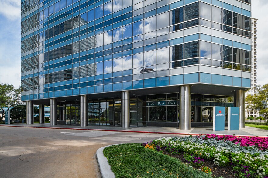 More Photos Of 1300 Post Oak Blvd, Houston Office For Lease