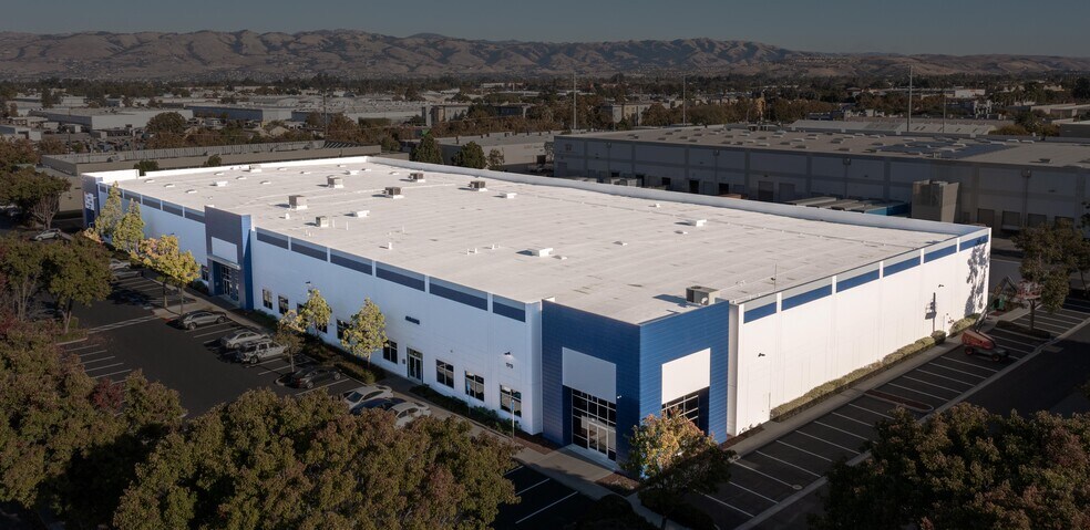 More Photos Of 1919 Monterey Rd, San Jose Warehouse For Lease