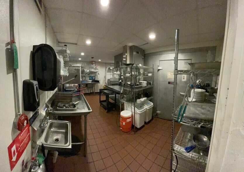 More Photos Of 616 NW 5th St, Oklahoma City Restaurant For Lease