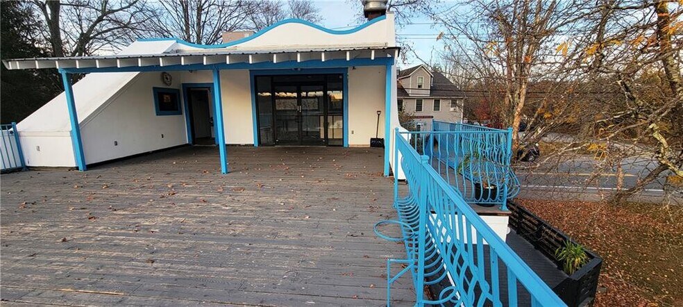 More Photos Of 13 Horseshoe Lake Rd, Kauneonga Lake Restaurant For Sale