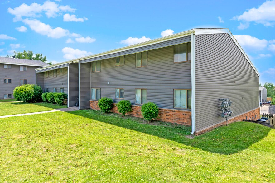 More Photos Of 7118 Hillandale Rd, Davenport Apartments For Sale