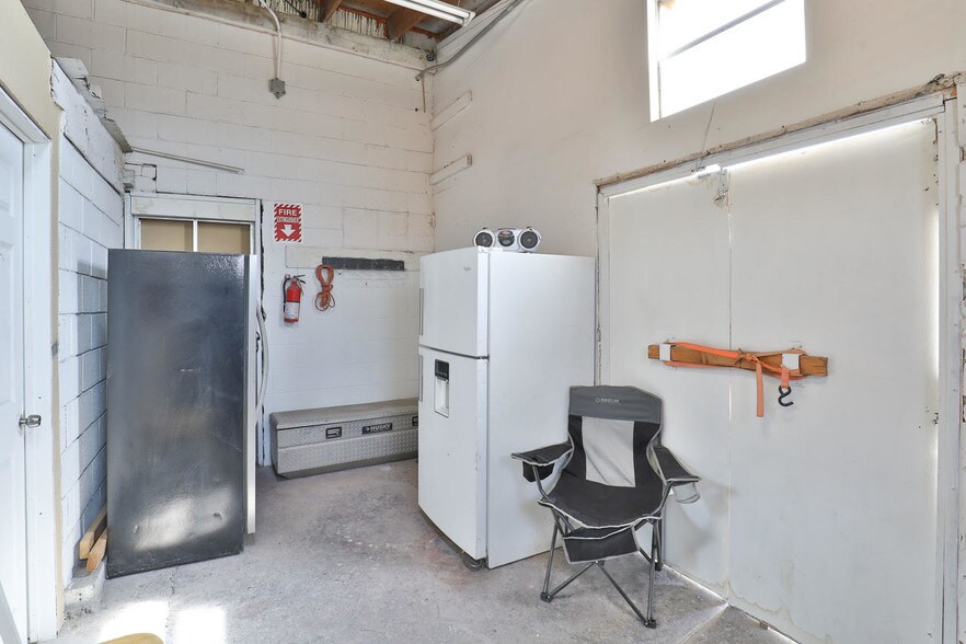 More Photos Of 10762 Montana Ave, El Paso Auto Repair For Sale