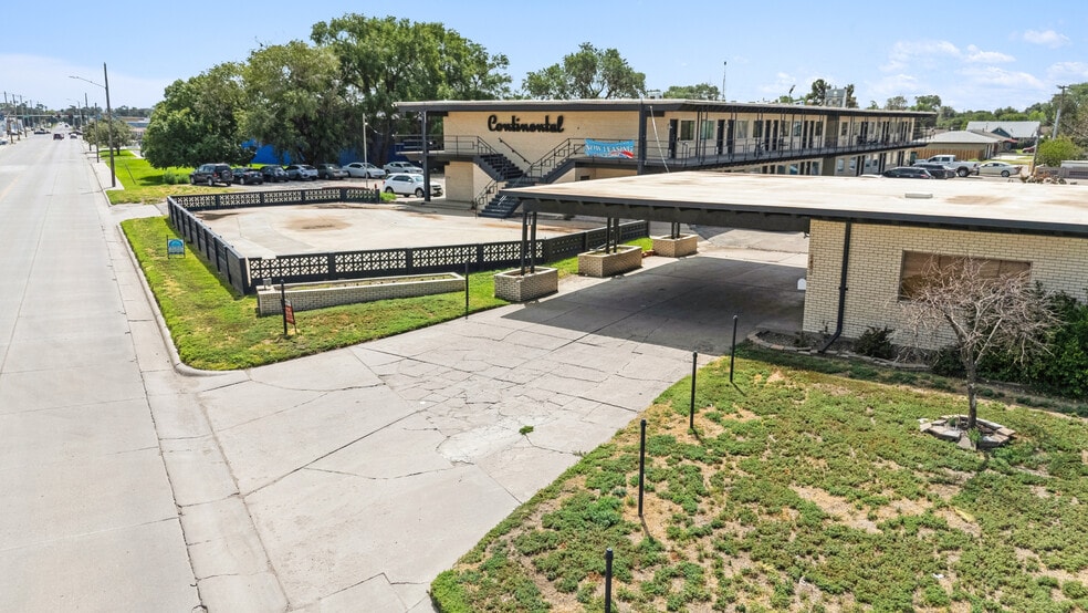 More Photos Of 1408 Buffalo Jones Ave, Garden City Apartments For Sale