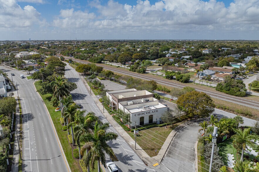More Photos Of 1010 NE 5th Ave, Delray Beach General Retail For Sale