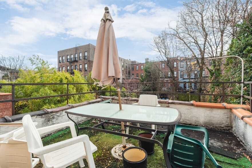 More Photos Of 324 Park Pl, Brooklyn Apartments For Sale