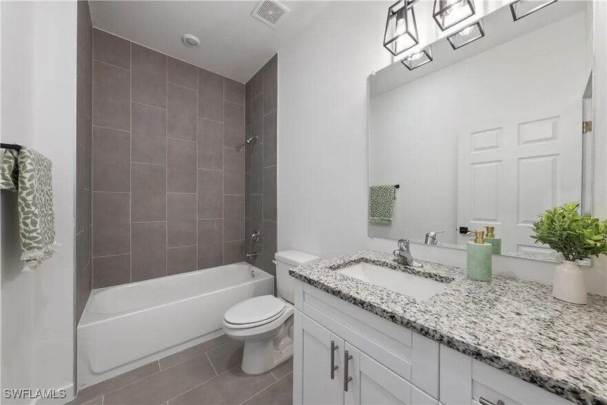 More Photos Of 2429-2431 Lola Ave, Lehigh Acres Apartments For Sale