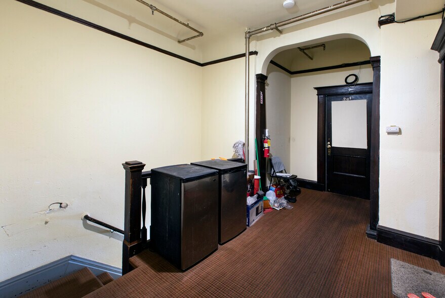 More Photos Of 1627-1631 Clay St, San Francisco Apartments For Sale