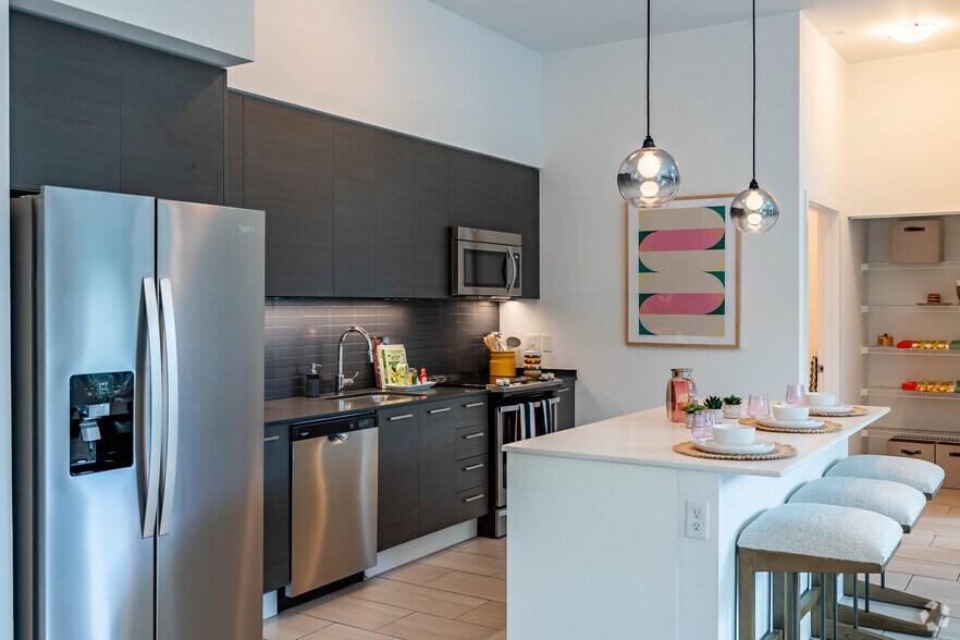 More Photos Of 125 NE 32nd St, Miami Apartments For Lease