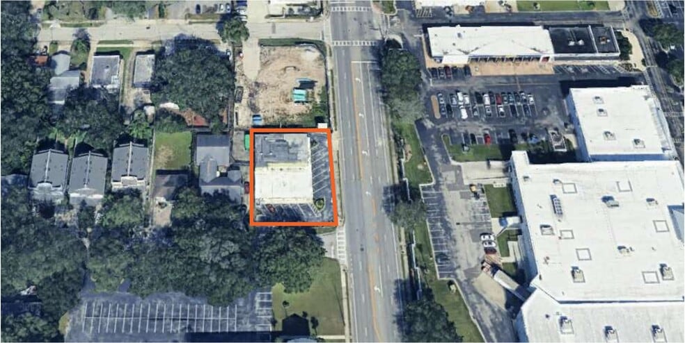 More Photos Of 530 N Bumby Ave, Orlando General Retail For Lease