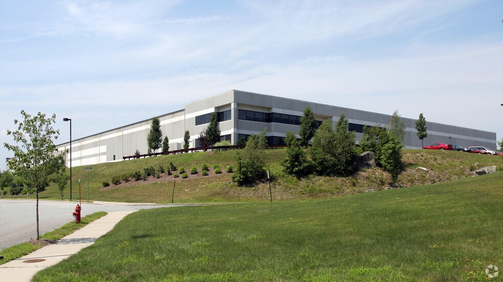 More Photos Of 100 Maple Ridge Dr, Cumberland Distribution For Lease