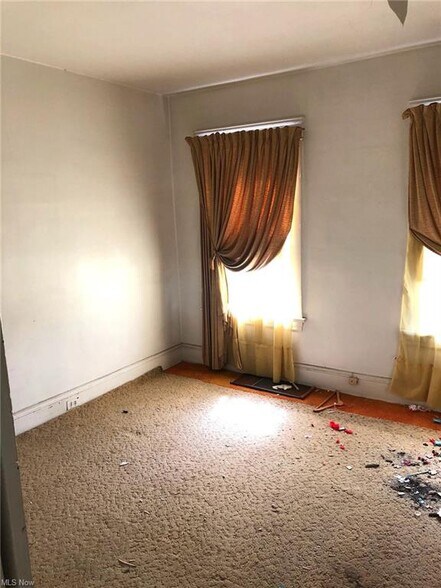 More Photos Of 1817 Penrose Ave, East Cleveland Specialty For Sale