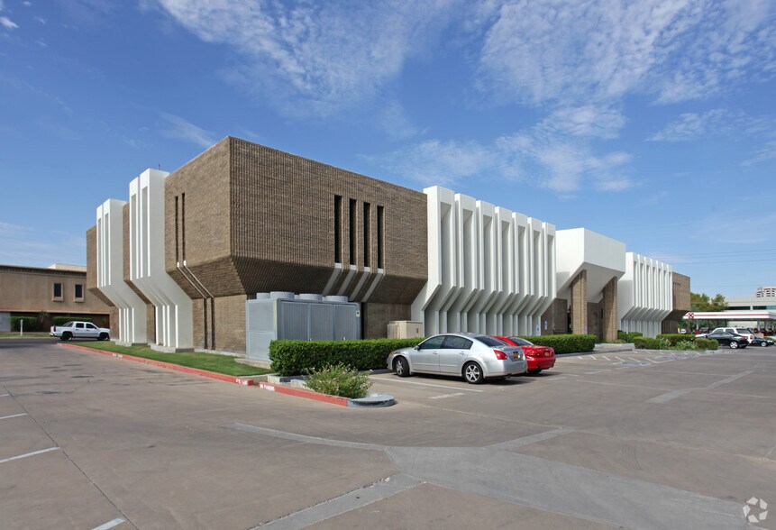 More Photos Of 255 E Osborn Rd, Phoenix Office For Lease